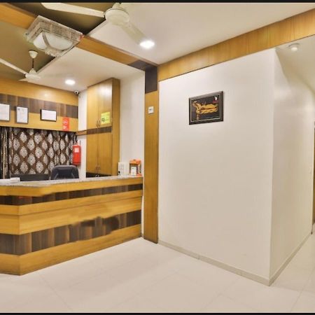 Hotel Shreenath Ahmedabad Exterior foto